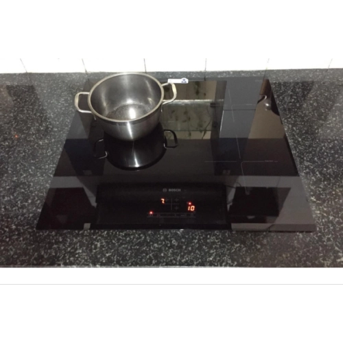 Bếp từ Bosch HMH.PUC631BB1E